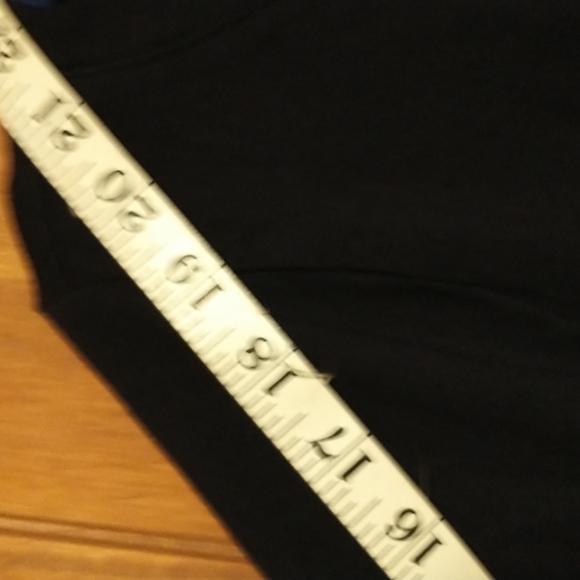 Talbots women's size L 3/4 cuffed sleeves postage stamp Tee - Picture 10 of 11